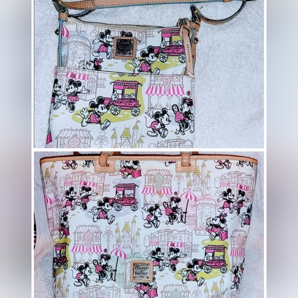 New LE Dooney & Bourke Disney Marketplace Magic Band - Picture 3 of 3